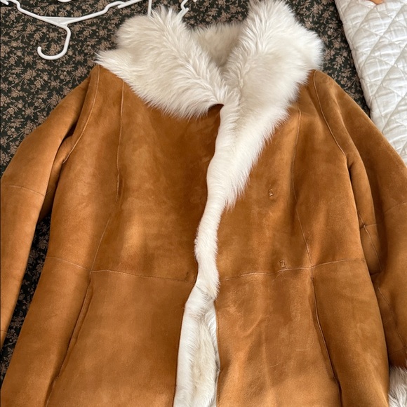UGG Elegant Tan Jacket with Cream Fur Collar size  M - Picture 6 of 7